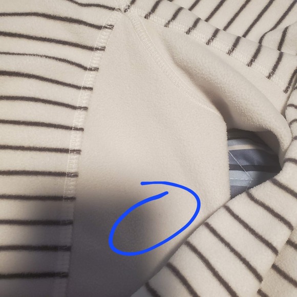 Eddie Bauer Size S Cream Black Striped Zip Fleece Hoodie Thumbholes TINY FLAW - Picture 10 of 10